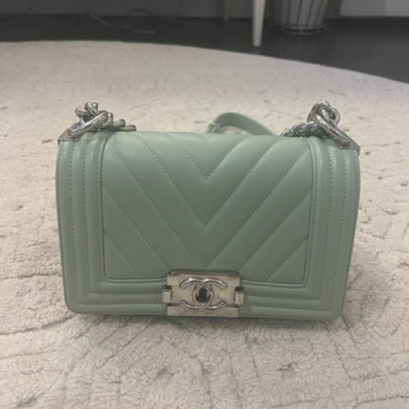 Chanel Boy Flap Bag - Chevron Calfskin - Small - Mint Green - AMAZING CONDITION - Picture 2 of 7